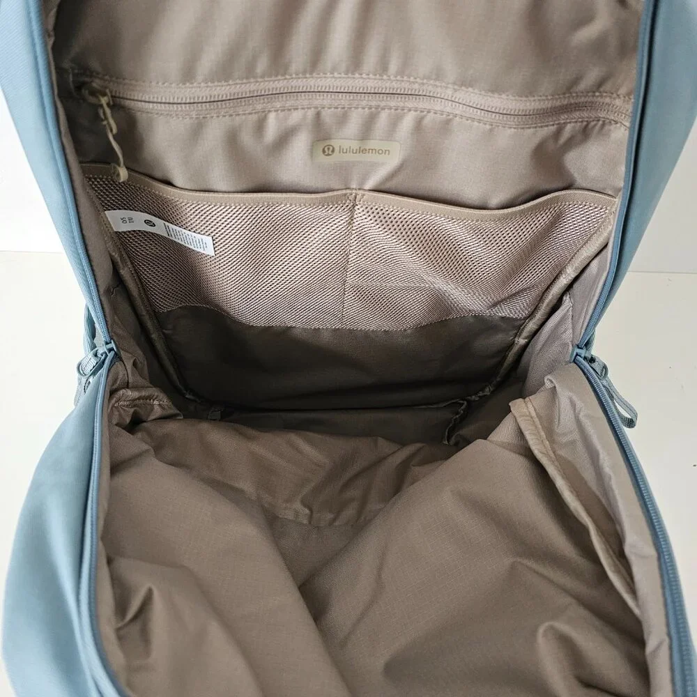SOLD! NWT LULULEMON CRBU Crater Blue Double Zip Tech Canvas Backpack OS - Picture 11 of 16
